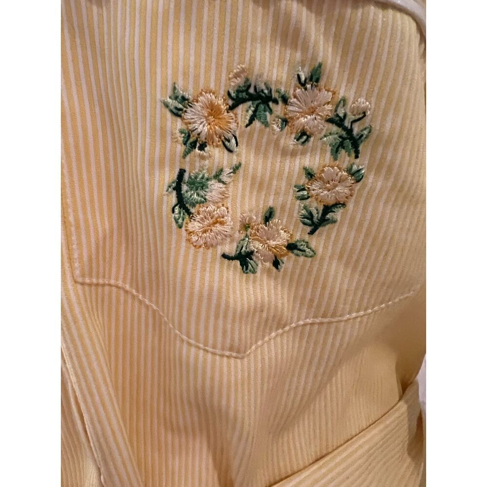 CABERNET womens long bathrobe embroiered breast pocket and belt size medium - Picture 3 of 9